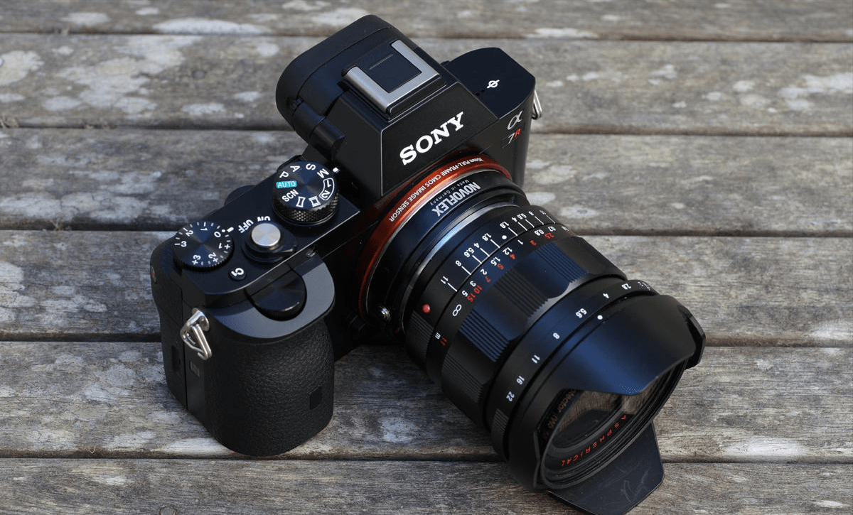 在微单相机中,佳能 r5,尼康 z7 ii和索尼 a7r iv都是绝对的主力机型