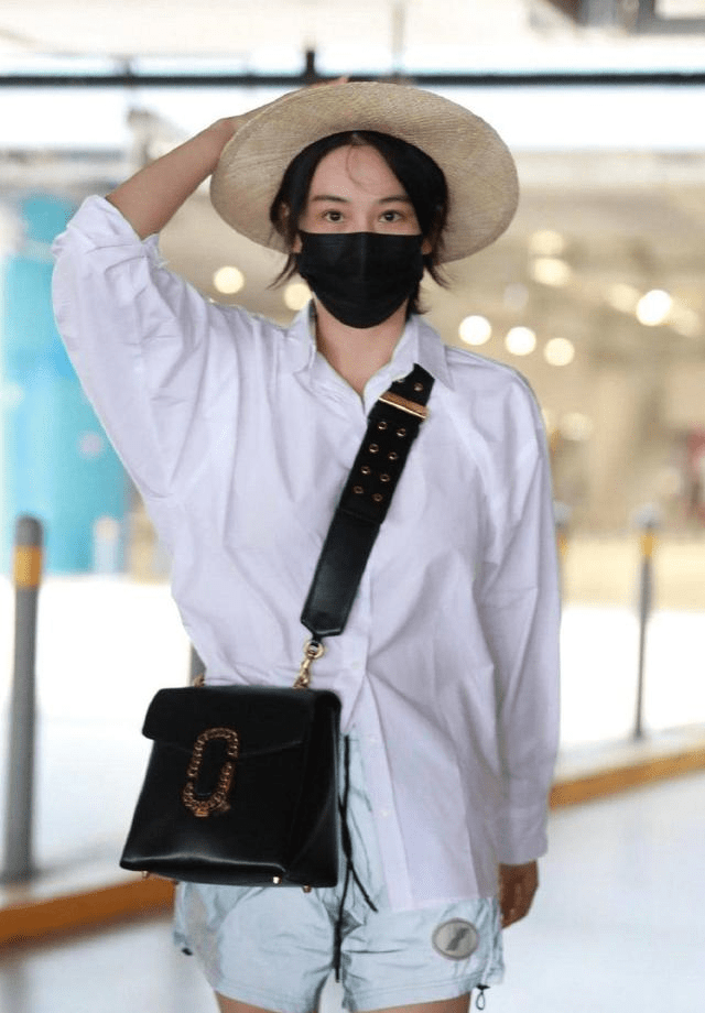 潮流穿搭博主男短裤 ca8a402b42a344ecb460bc93dc83ad8c.png