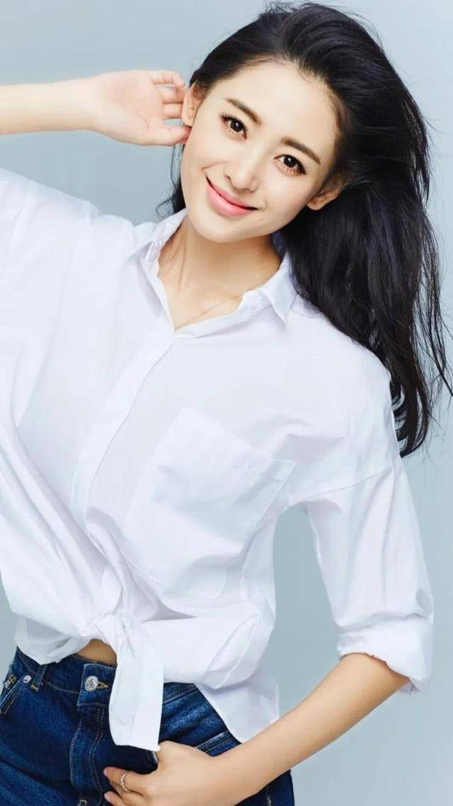 东北90后美女张天爱山东网红美女张三妮更喜欢哪一个