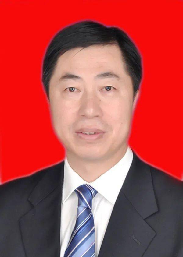 1971年10月生,研究生学历,工程硕士,中共党员,现任庆阳市委副书记