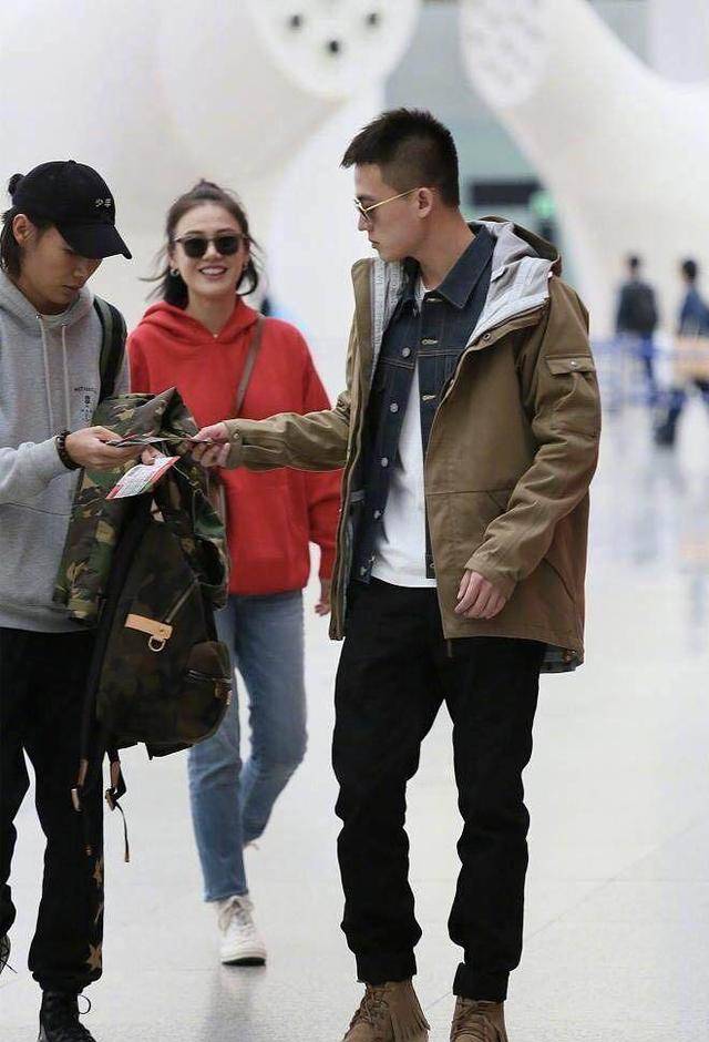马思纯欧豪机场秀甜蜜,却被她抢了风头?