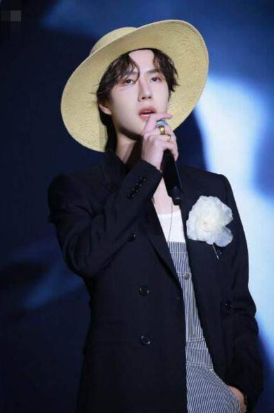 王一博赵丽颖合作感受 640cba77c6024e55a5896b70e1f65fc6.jpeg