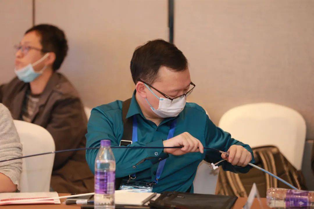 解剖操作环节迎来了尾声,随之而来的是今日的"重头戏"——罗建方教授