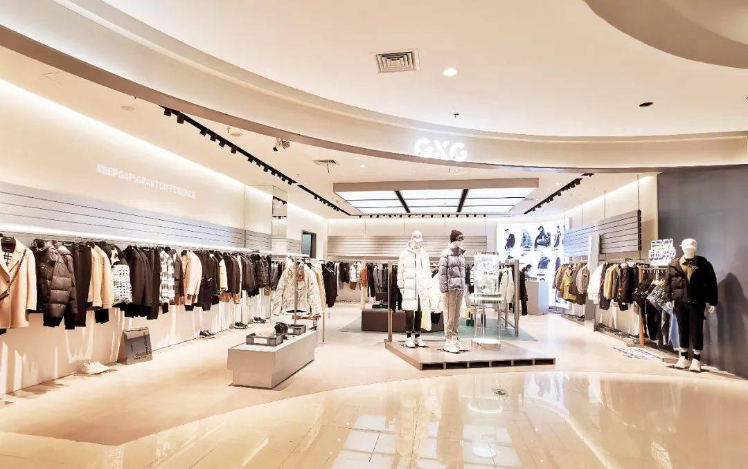 潮牌集结 | 新柜开幕,yeezy,emoji,gxg期待您的光临!