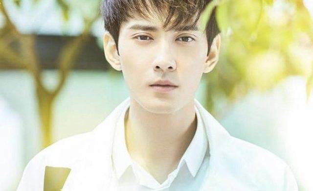 徐正曦为什么改名徐正溪不红多年终于王者归来女友被扒