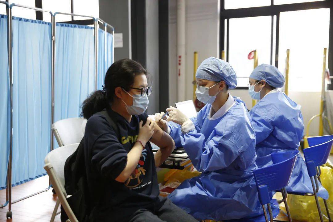 我校万余名师生接种新冠疫苗"加强针"_工作_抗体_研究