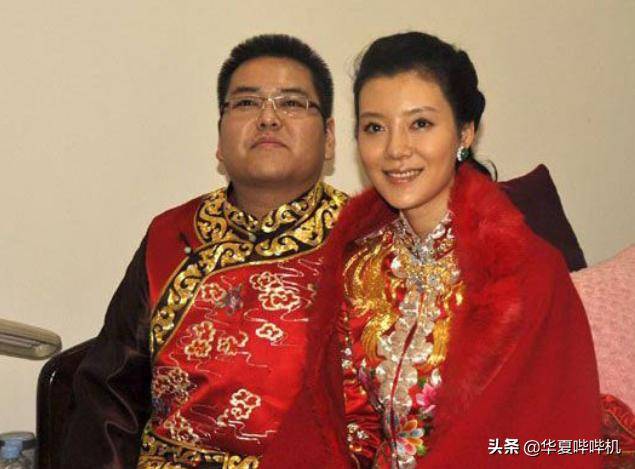 史上最年轻的女首富 4b86debb6d1b4145ad36ba8e443be839.jpeg
