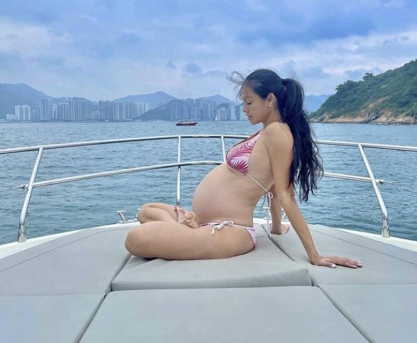 身材|临盆在即！40岁香港名模怀二胎38周，晒各种高难度瑜伽动作引热议