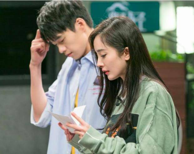 魏大勋杨幂在一起是真的吗 a68fb1cb49b64d0686daf647aa620f89.jpeg