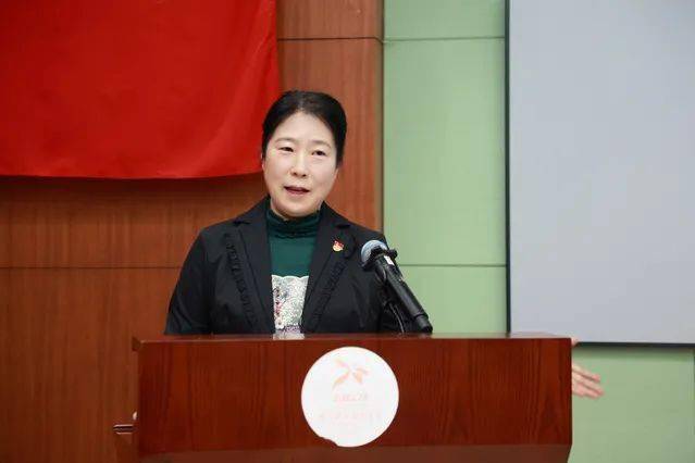 会视界校党委常委副校长姚莉教授为本科生讲授百年党史中的巾帼力量