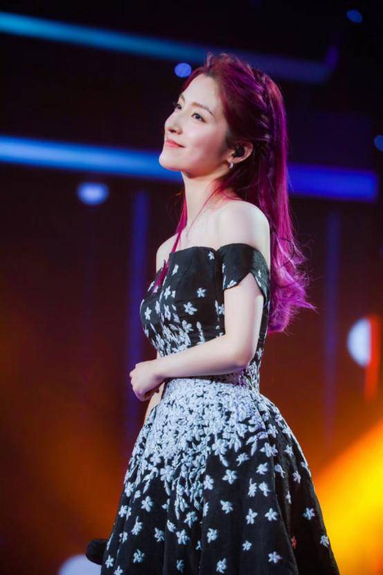 潘辰《狼人》 电视首唱 好友李子璇现场力挺_音乐_姚若龙_大潘