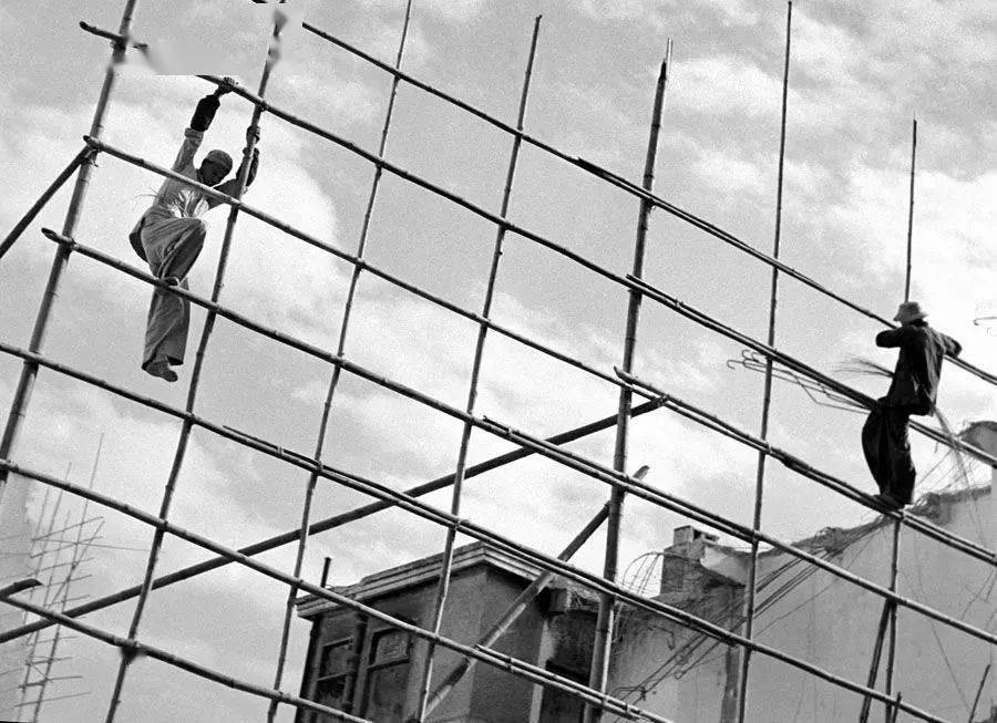 因为|“不要因为我拍过三级片，而否认我是一个出色的摄影师”