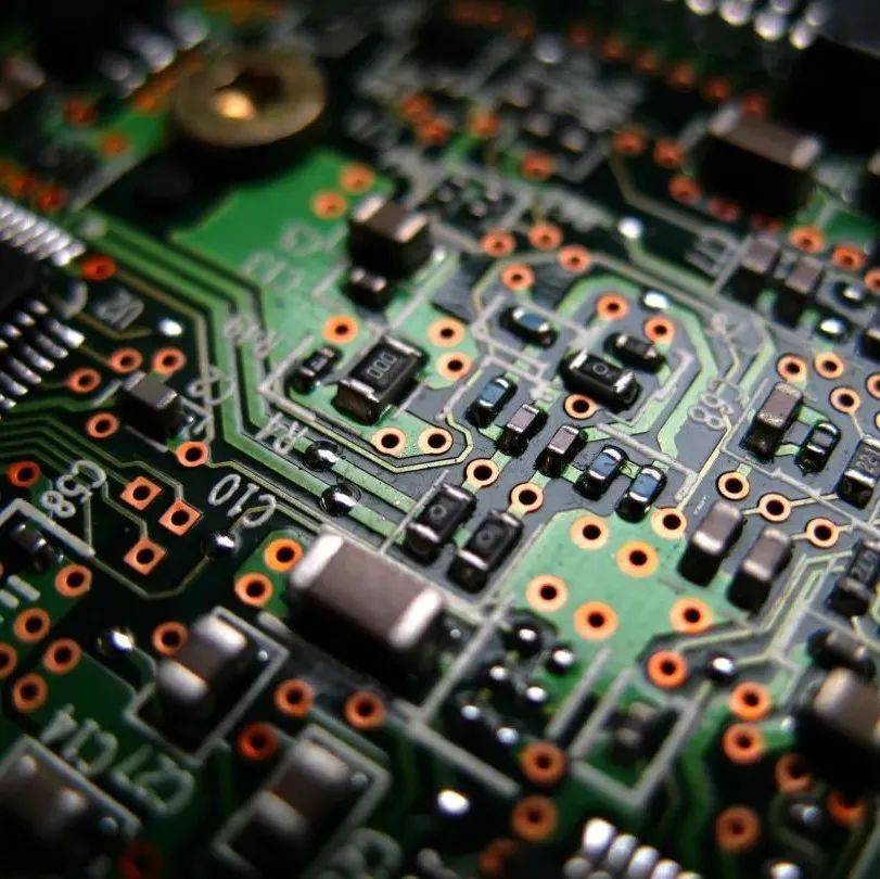 【行业动态】服务器需求升温 PCB企业受惠_产品_Whitley_营运