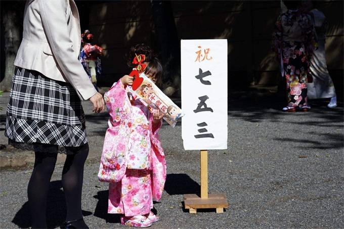 日本人口出生率_日本人口出生率创历史新低,国家的新婚补助金真的安排上了