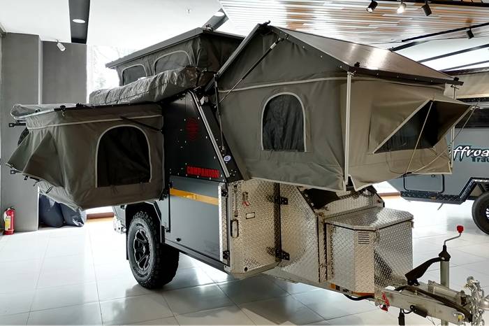 2021最新上市的旅美速腾征服者越野拖挂房车