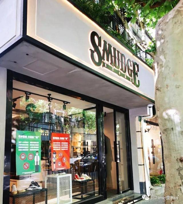 林俊杰的咖啡店从通宵排队到门庭冷落