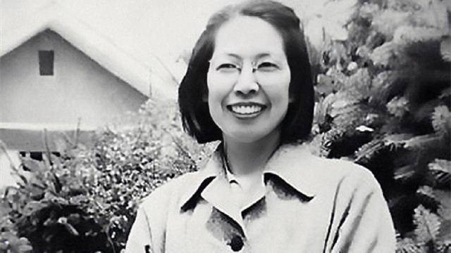 原本粟燕萍这样的女孩子不会和军统有什么交集,可是粟燕萍虽然出身