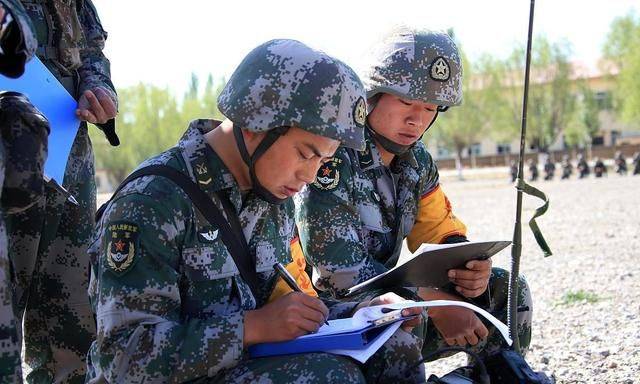 主要是跟自己所在部隊的駐地情況,以及自己在部隊所擔任的職務有一定