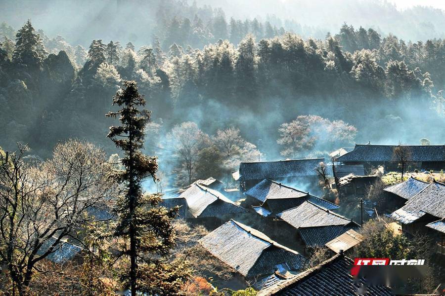 景区|向往的张吉怀丨芙蓉镇：高铁驶进景区，开启土司王朝时空之门