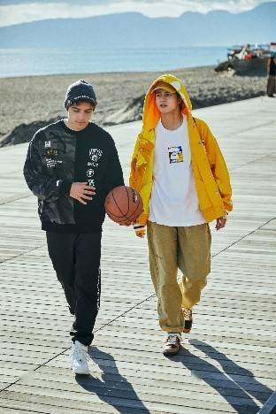 万象AAPE BY A BATHING APE? × NBA全新联名系列热血登场