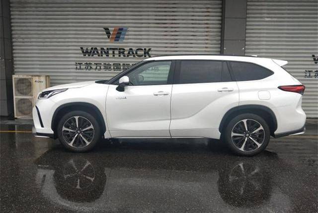 长超5米57座可选预售2837万丰田皇冠路放值得买吗