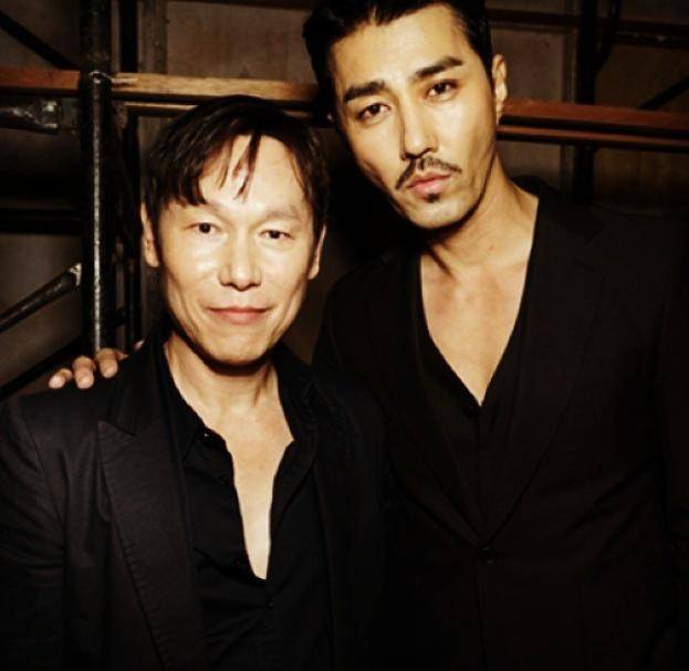 6点认识《某一天》车胜元,不惜形象保护家庭_鲁尔_儿子_妻子