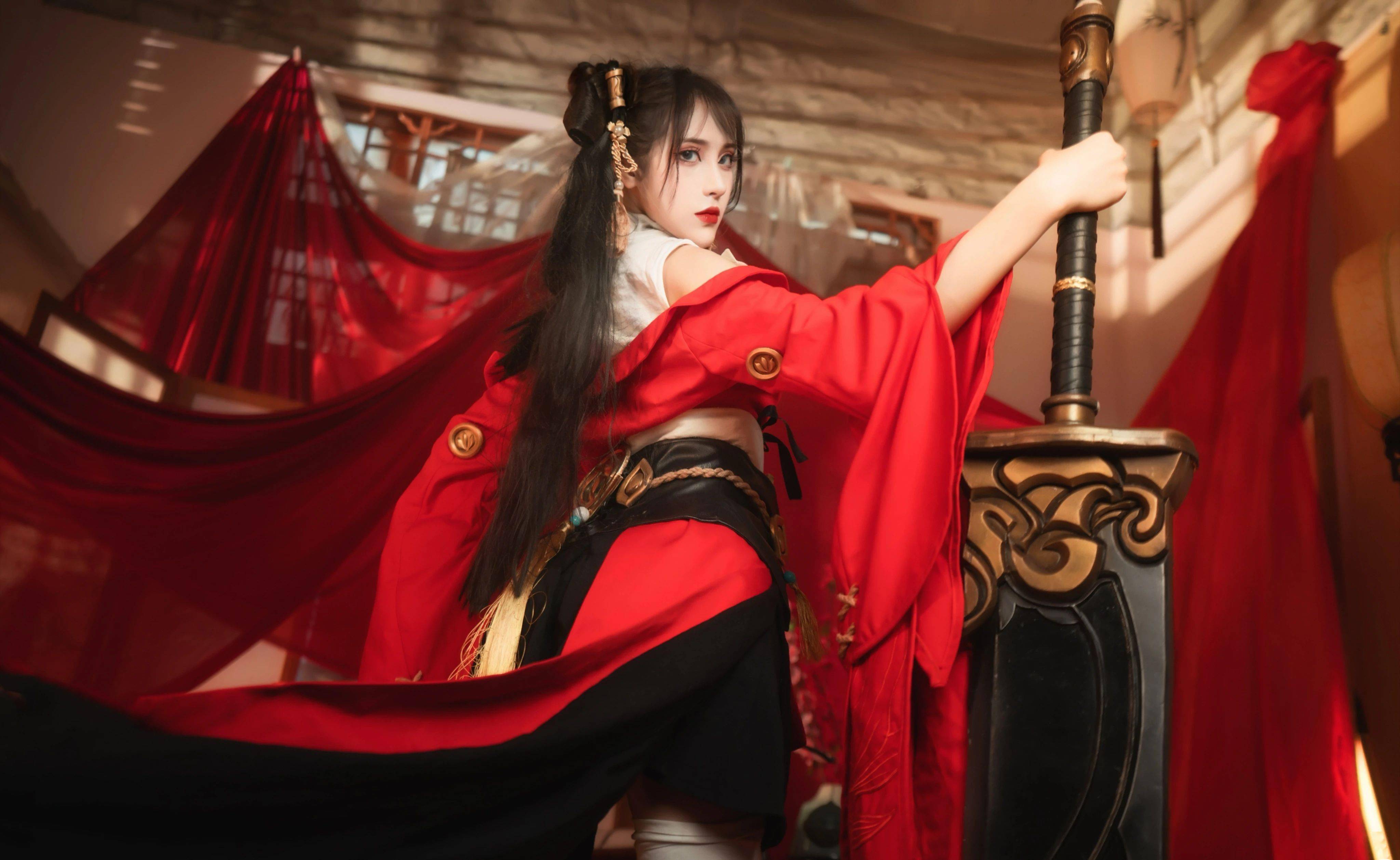 r16漫游cos | "这个小姐姐也太飒了吧"_摄影_phx_壁纸