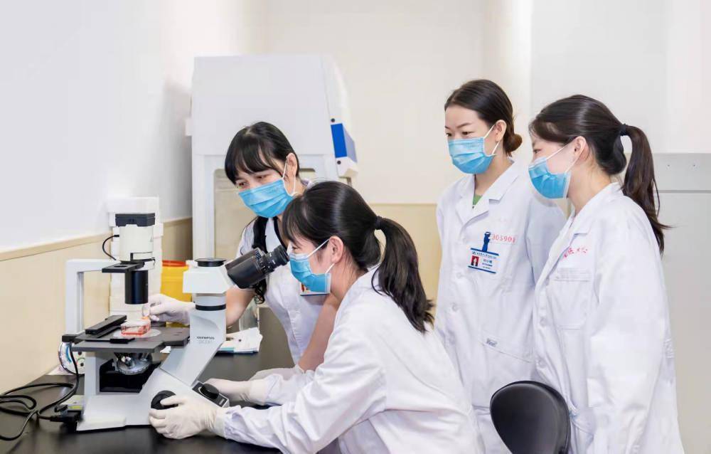 除此之外,常淑芳教授团队还在妇科肿瘤诊疗一体化开展了深入研究.