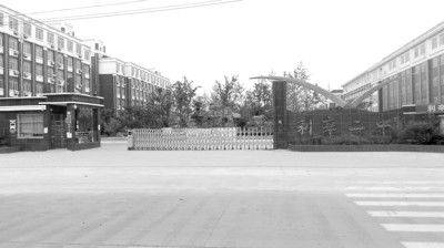 利辛二中两学生补课时坠楼组图