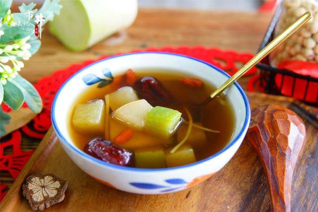 苹果加什么煲汤去湿 1dd3145393f747a6b22db072a1d07cb9.jpeg