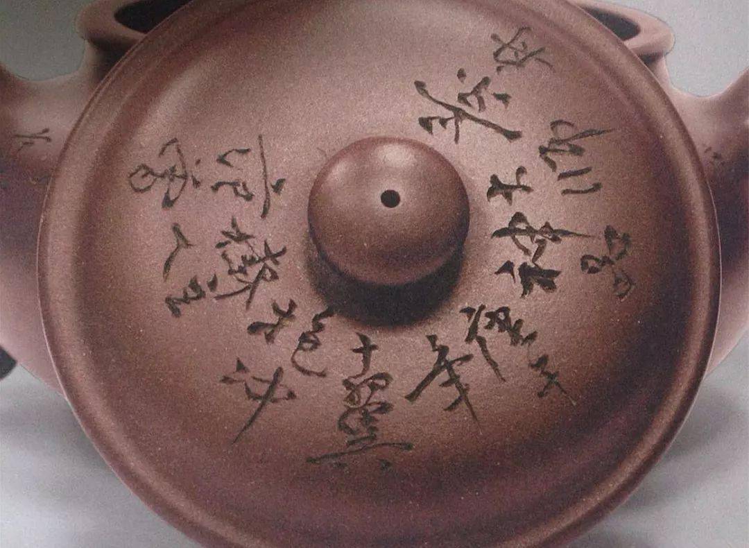中国古美術・清水泥神猿献寿紫砂壺・底款：顧景舟、范曾・紫砂壺・急須・茶壺・茶道具 中国古美術・清水泥神猿献寿紫砂壺・底款：顧景舟、范曾・紫砂壺