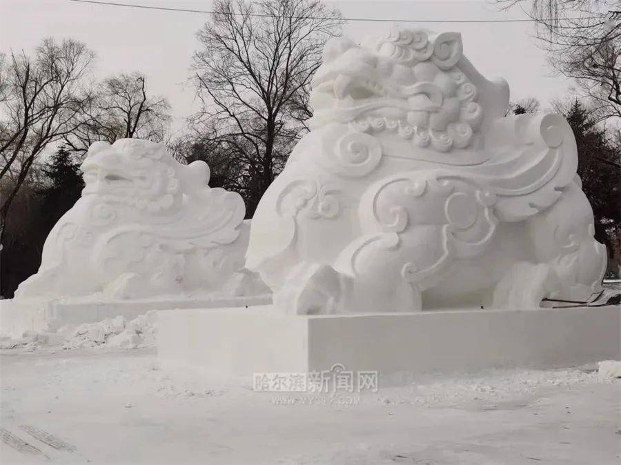 中央大街冰雕開建今年冰裡還有魚嗎太陽島雪雕亮相搶鮮看