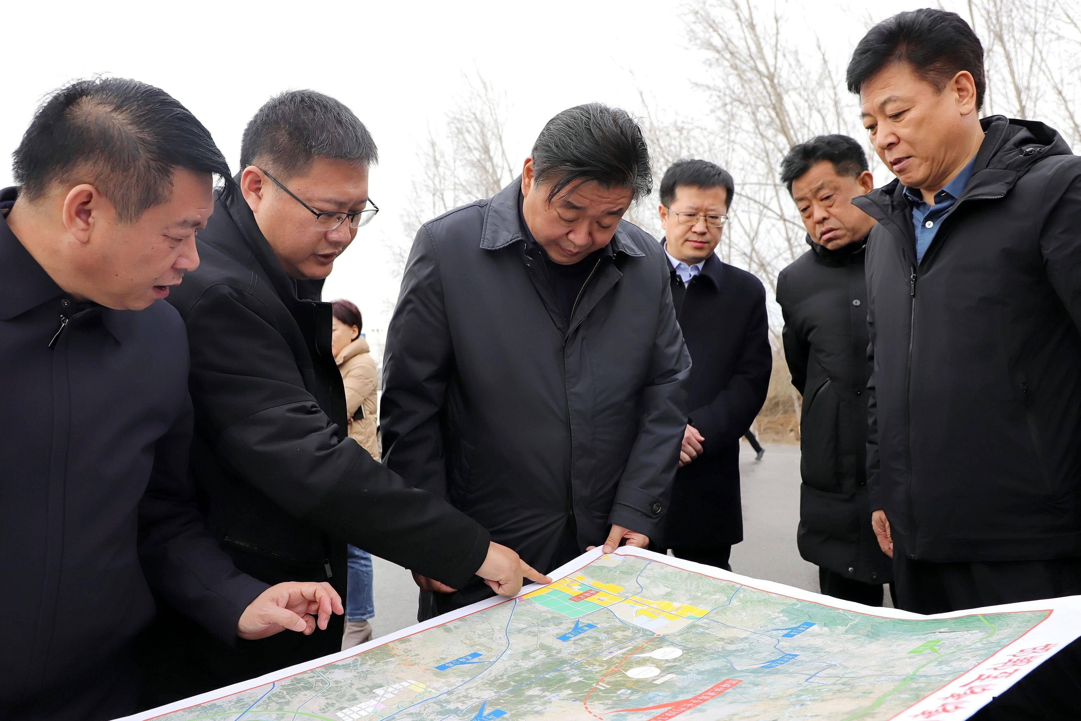 武金良来峰调研邯峰快速路规划建设情况