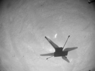 美国宇航局|NASA 火星直升机机智号完成第 17 次飞行，下降时通信中断
