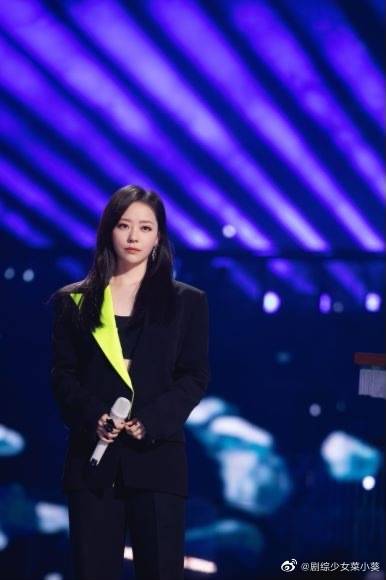 张靓颖歌曲大全在线听 20d148230cee4e96aedede2740311e22.jpeg