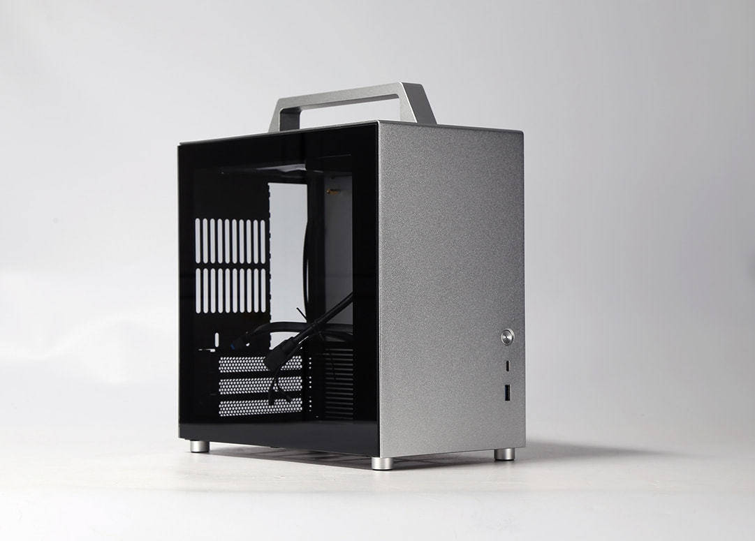 提着走的便携itx小主机把3060显卡塞进乔思伯t8plus小机箱