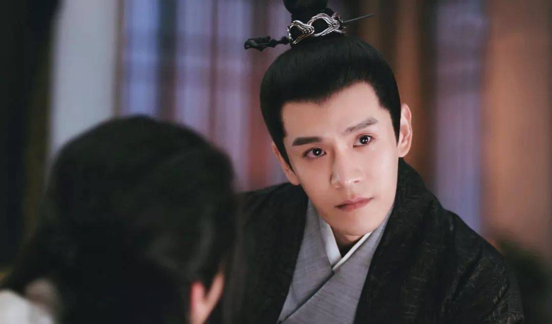 专访经超 | 从“完成型演员”到“创作型演员”_角色_白发_人物