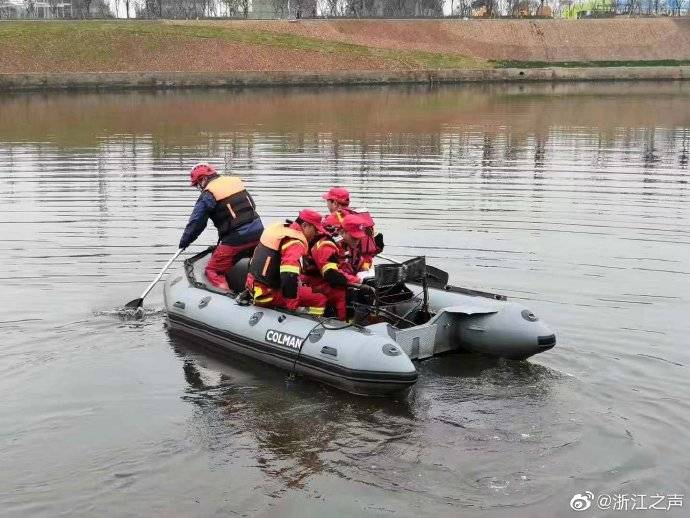 金华警方确认:打捞上岸遗体为此前被母亲抛弃1岁女孩_救援人员谈失联