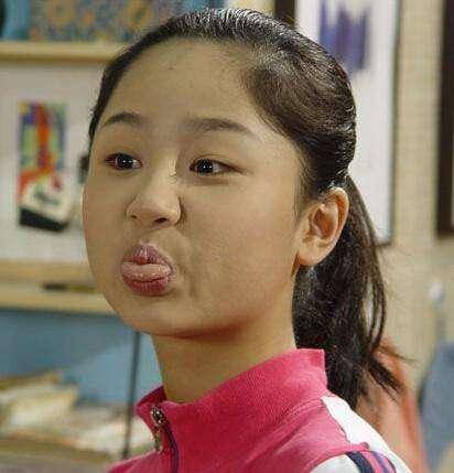 《家有儿女》的两个小雪,一个红到发紫,一个沦落到十八线!