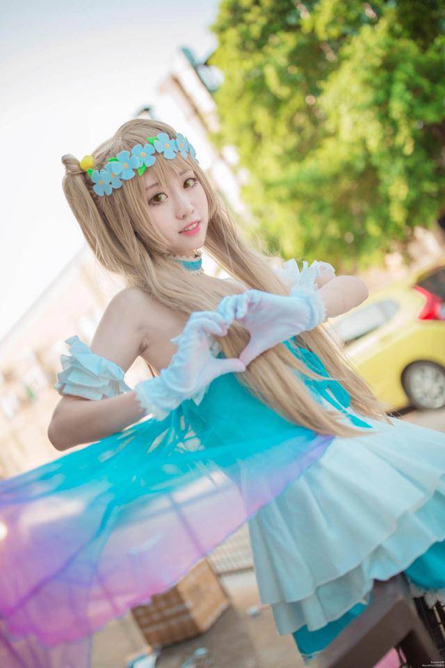 lovelive南小鸟cosplay来和小鸟一起打开梦想之门吗