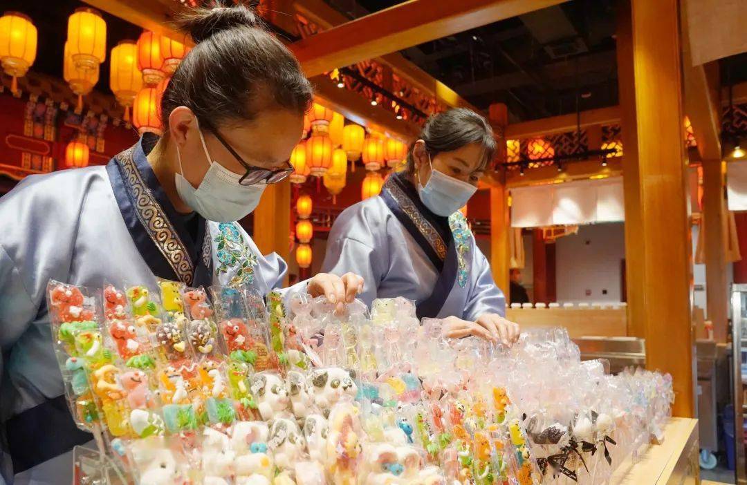 圆明园"拾光买卖街"开街!再现宫廷市集繁荣之景_西洋楼_游客_光影