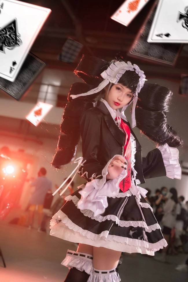 cos:酒窝小姐姐漫展还原塞蕾丝_摄影_可可_日历