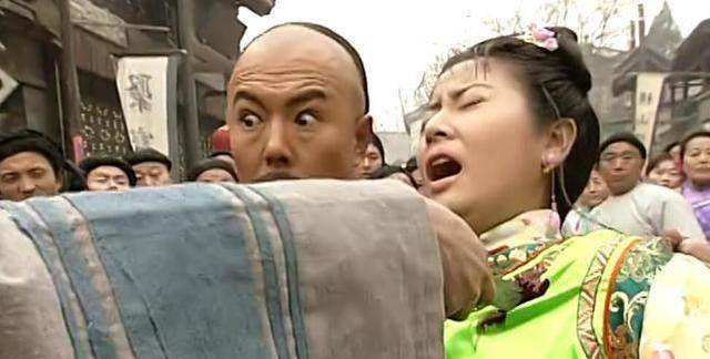 如果第二部中的金锁没有爱上柳青,将来她会嫁给尔康吗?