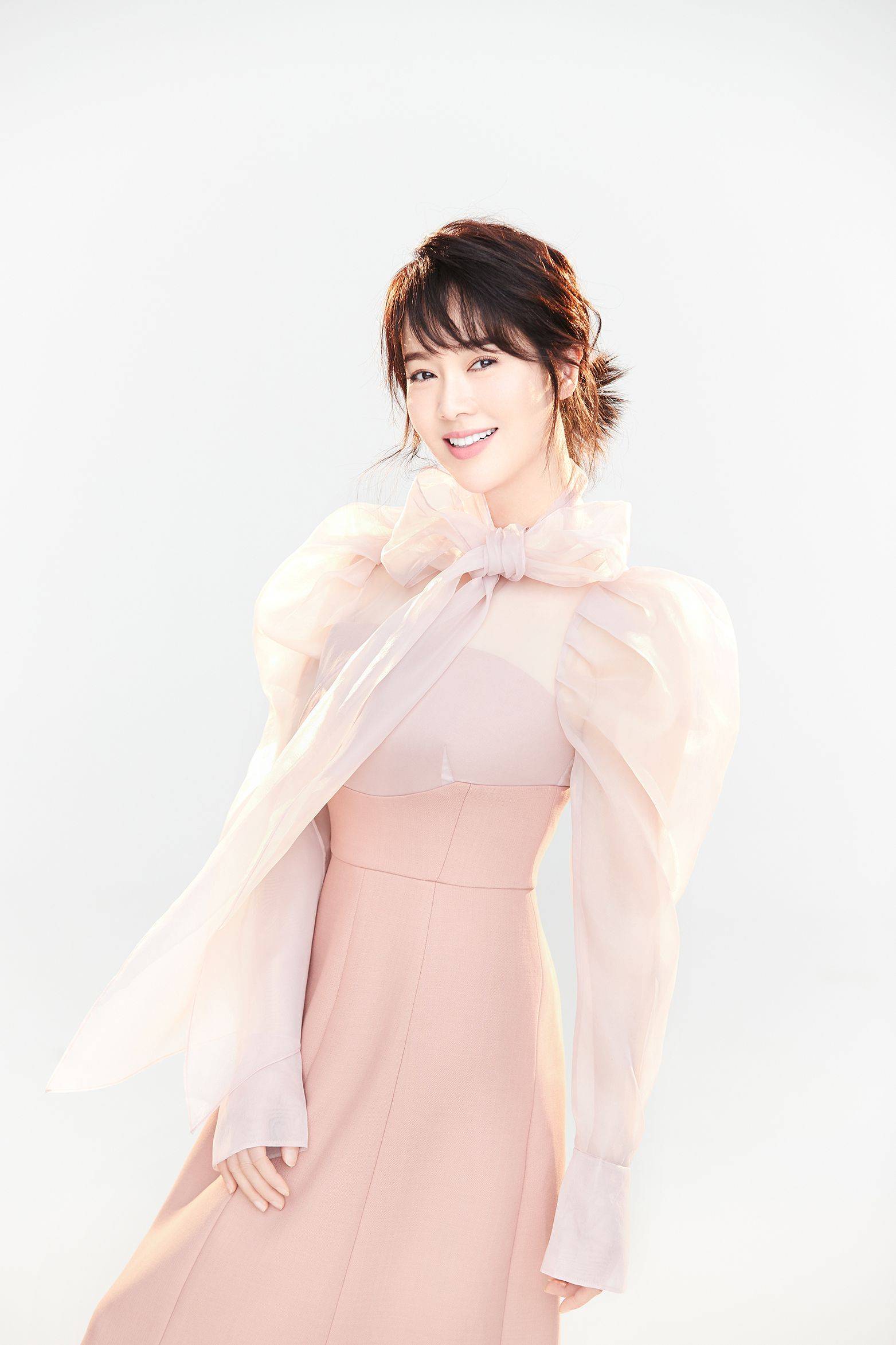 左小青内心住着一个孩子气的少女