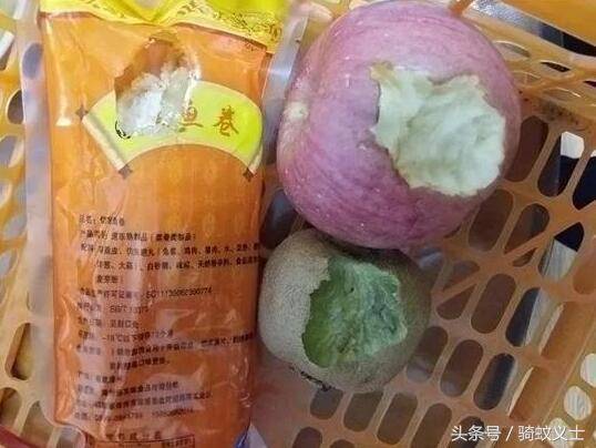 老鼠叮咬的食物图片图片