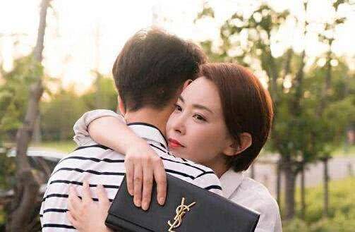 演《征服》李梅走红,与圈外老公低调幸福,如今43岁气质出众_刘威葳_高