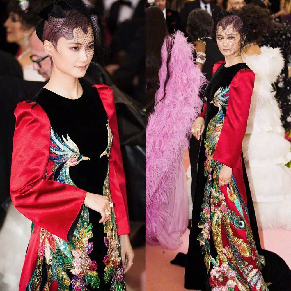 余晚晚:Met Gala的“灰姑娘”进阶路_中国军团_时尚_礼服