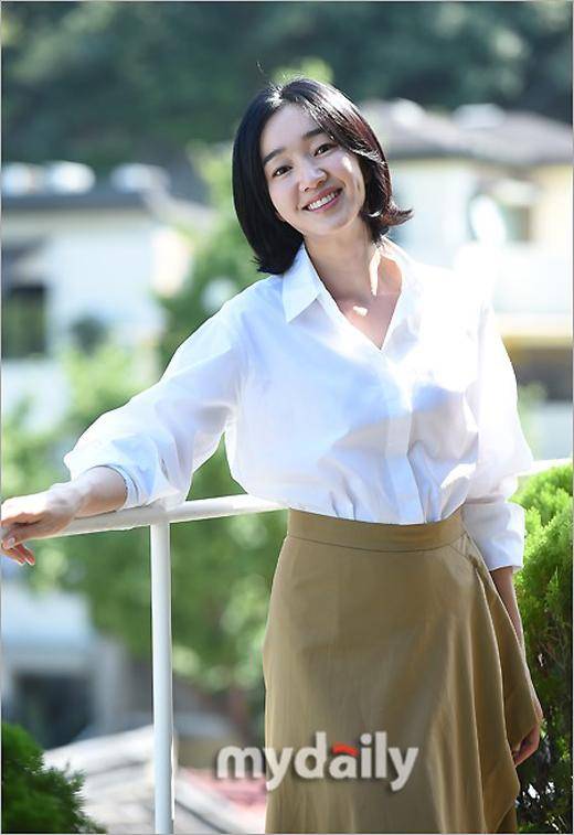 mdphoto韩国女艺人秀爱出席新片上流社会访谈会