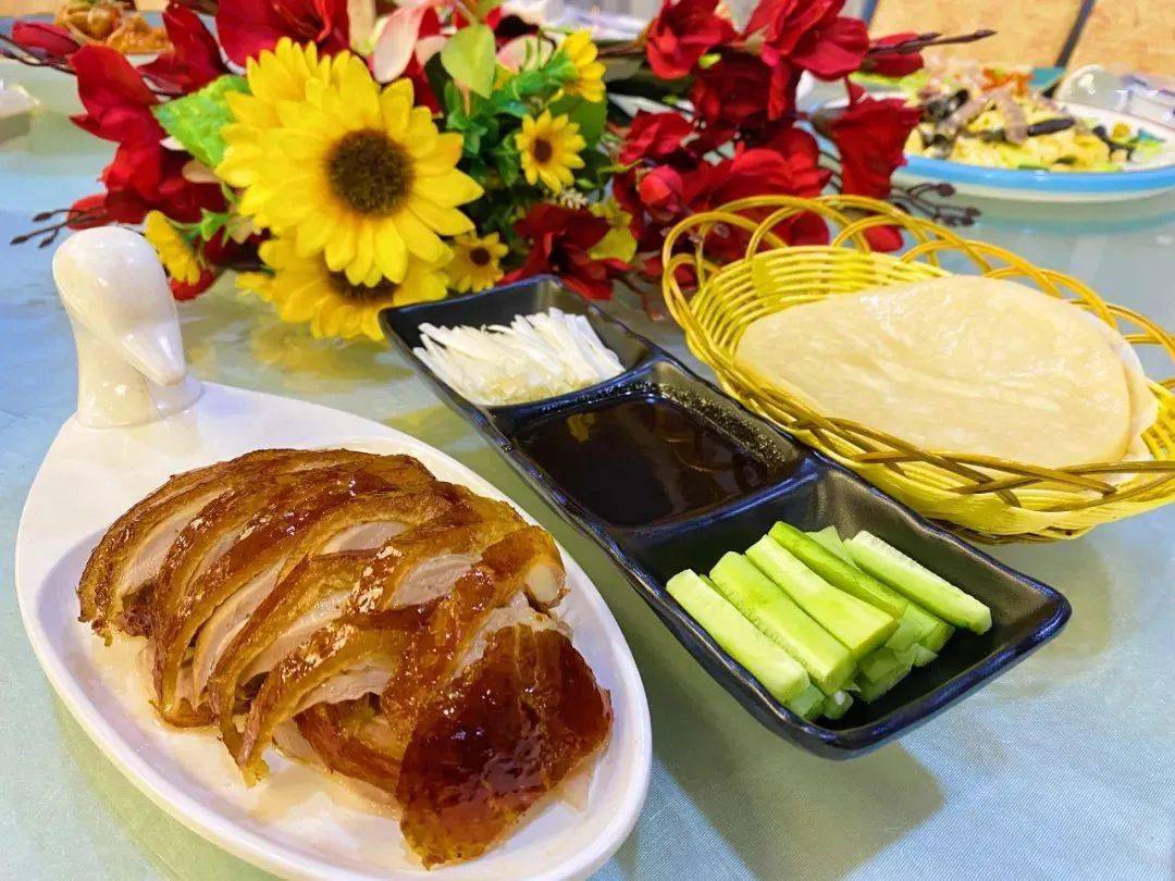 298元抢原价706元登瀛楼饭庄6人餐蒜蓉粉丝蒸波士顿龙虾烤鸭清炒虾仁