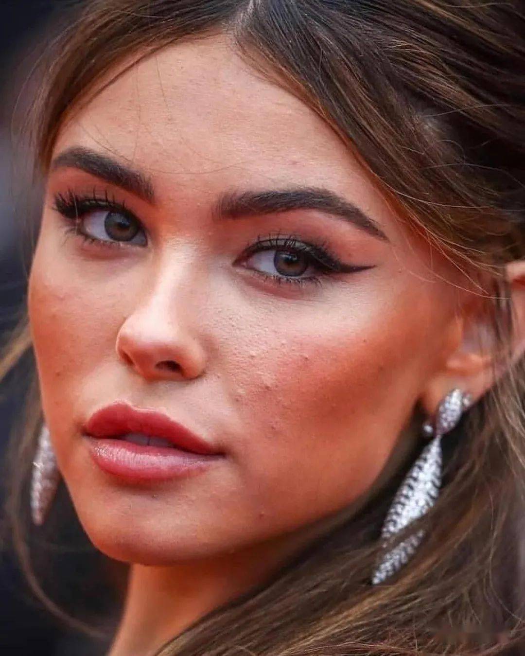 网红未p照曝光性感身材完美脸蛋长腿细腰都是假的